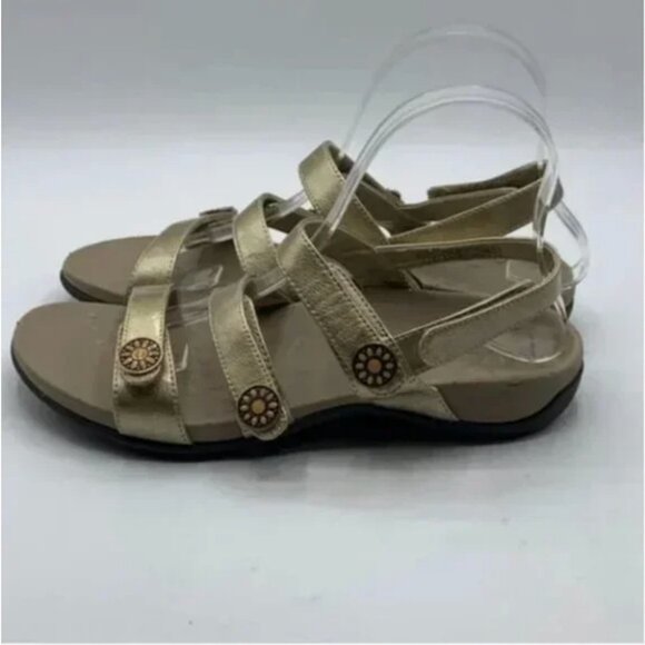 Vionic by Orthaheel Cathy Triple Strap Gold Metallic Sandals Size 7 - Picture 3 of 8